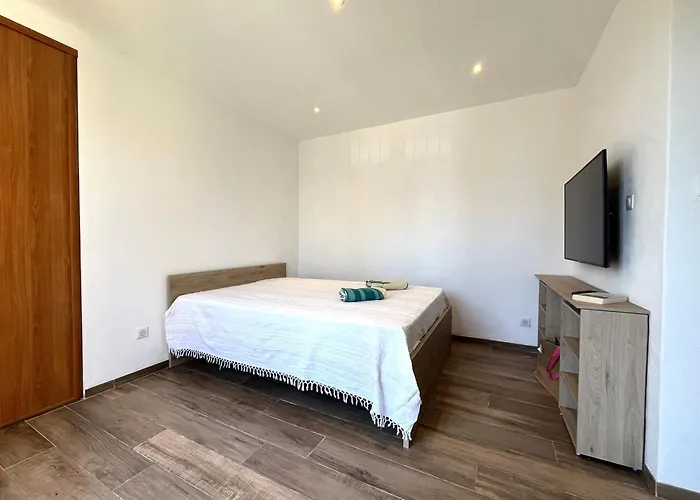 Appartement Neuf Jolie Vue Proche Centre